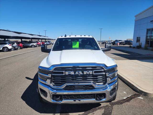 2026 RAM Ram 5500 Chassis Cab RAM 5500 TRADESMAN CHASSIS CREW CAB 4X4 84 CA 2026 RAM Ram 5500 Chassis Cab RAM 5500 TRADESMAN CHASSIS CREW CAB 4X4 84 CA