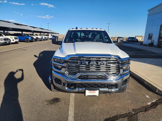 2026 RAM Ram 5500 Chassis Cab RAM 5500 TRADESMAN CHASSIS CREW CAB 4X4 84 CA