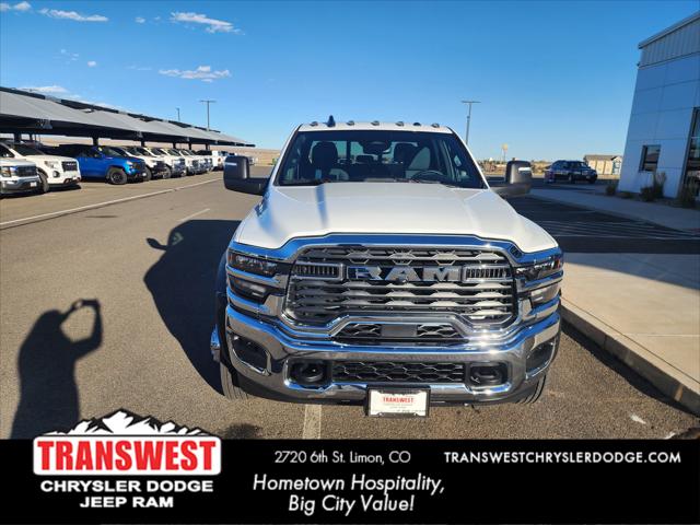 2026 RAM Ram 5500 Chassis Cab RAM 5500 TRADESMAN CHASSIS CREW CAB 4X4 84 CA