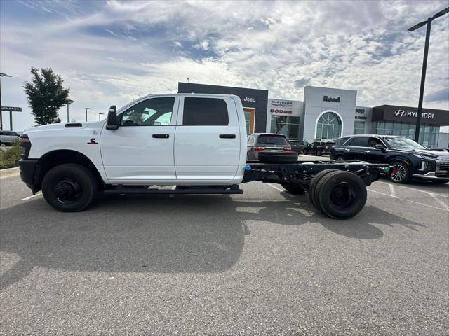 2026 RAM Ram 3500 Chassis Cab RAM 3500 TRADESMAN CREW CAB CHASSIS 4X4 60 CA 2026 RAM Ram 3500 Chassis Cab RAM 3500 TRADESMAN CREW CAB CHASSIS 4X4 60 CA