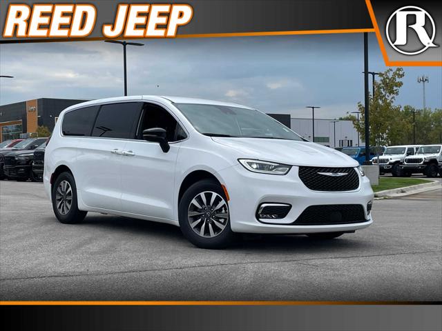 2026 Chrysler Pacifica Plug-In Hybrid PACIFICA PLUG-IN HYBRID SELECT 2026 Chrysler Pacifica Plug-In Hybrid PACIFICA PLUG-IN HYBRID SELECT