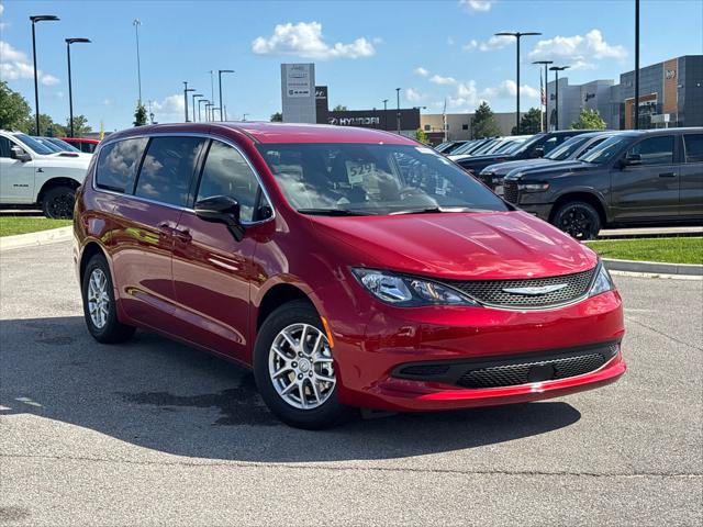 2025 Chrysler Voyager VOYAGER LX