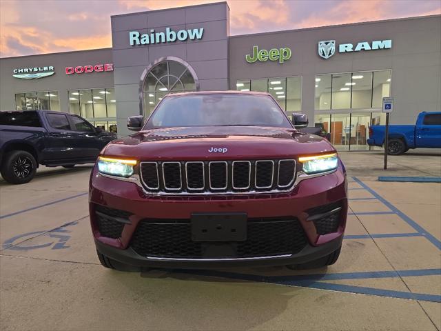 2024 Jeep Grand Cherokee Laredo 4x2 2024 Jeep Grand Cherokee Laredo 4x2