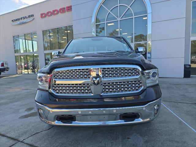 2017 RAM 1500 Laramie Crew Cab 4x4 57 Box 2017 RAM 1500 Laramie Crew Cab 4x4 57 Box