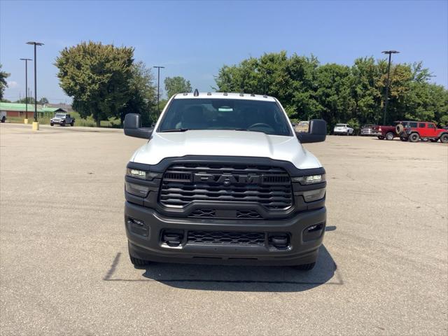 2026 RAM Ram 3500 Chassis Cab RAM 3500 TRADESMAN CREW CAB CHASSIS 4X4 60 CA