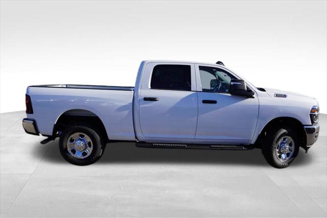 2026 RAM Ram 3500 RAM 3500 TRADESMAN CREW CAB 4X4 64 BOX