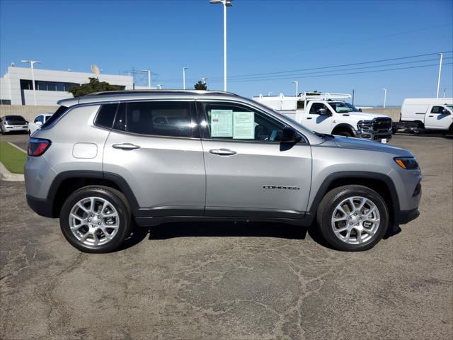 2023 Jeep Compass Latitude Lux FWD