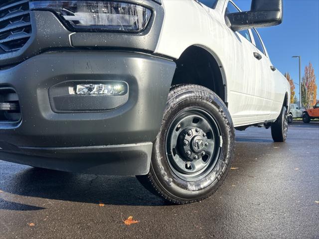 2025 RAM 2500 Tradesman Crew Cab 4x4 8 Box