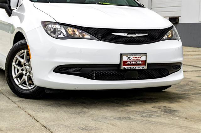 2024 Chrysler Voyager LX 2024 Chrysler Voyager LX