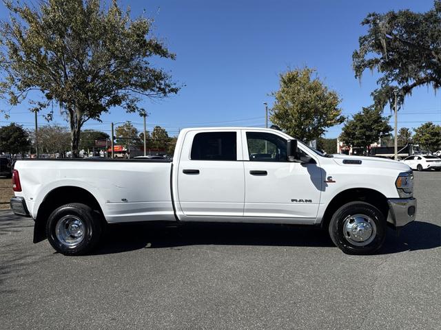 2020 RAM 3500 Tradesman Crew Cab 4x4 8 Box 2020 RAM 3500 Tradesman Crew Cab 4x4 8 Box