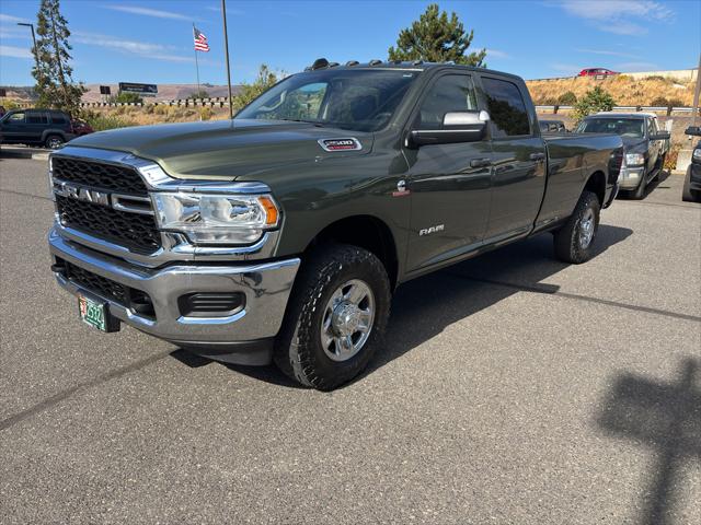2020 RAM 2500 Tradesman Crew Cab 4X4 8 Box 2020 RAM 2500 Tradesman Crew Cab 4X4 8 Box