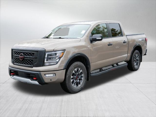 2023 Nissan TITAN Crew Cab PRO-4X 4x4 2023 Nissan TITAN Crew Cab PRO-4X 4x4