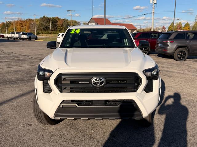 2024 Toyota Tacoma SR 2024 Toyota Tacoma SR