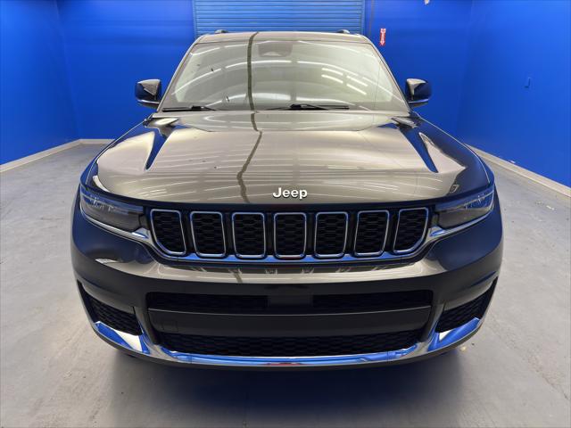 2022 Jeep Grand Cherokee L Limited 4x4 2022 Jeep Grand Cherokee L Limited 4x4