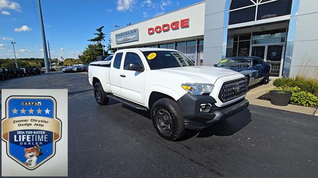 2016 Toyota Tacoma SR 2016 Toyota Tacoma SR