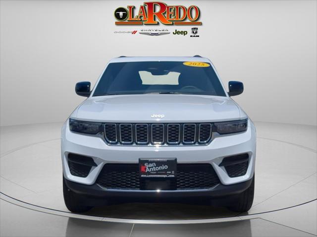 2025 Jeep Grand Cherokee Laredo X 4x2