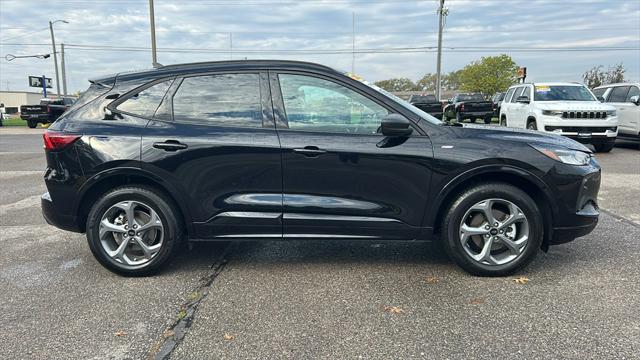 2024 Ford Escape ST-Line 2024 Ford Escape ST-Line