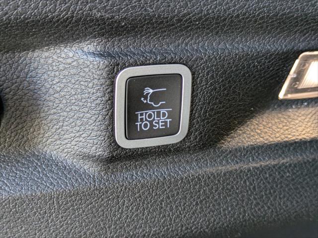 2022 Jeep Grand Cherokee L Laredo 4x2 2022 Jeep Grand Cherokee L Laredo 4x2