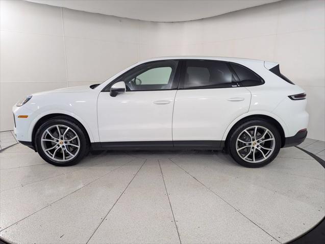 2025 Porsche Cayenne Unknown
