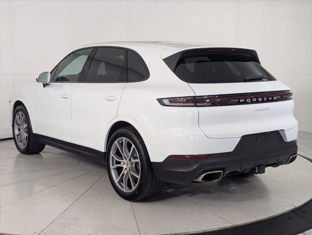 2025 Porsche Cayenne Unknown
