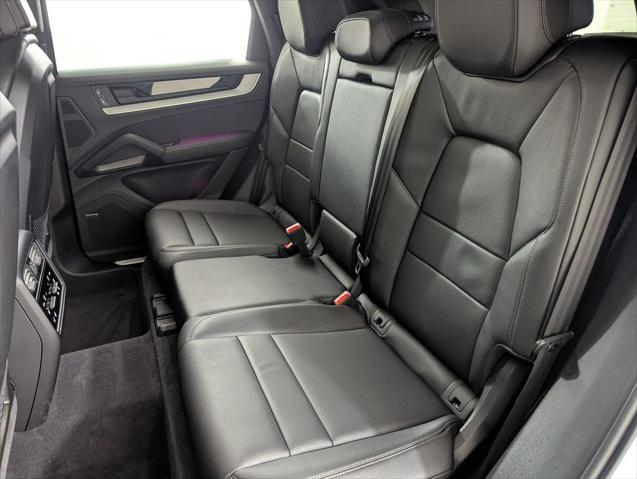 2025 Porsche Cayenne Unknown