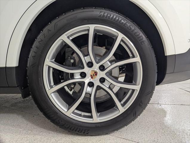 2025 Porsche Cayenne Unknown