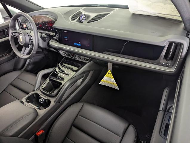 2025 Porsche Cayenne Unknown