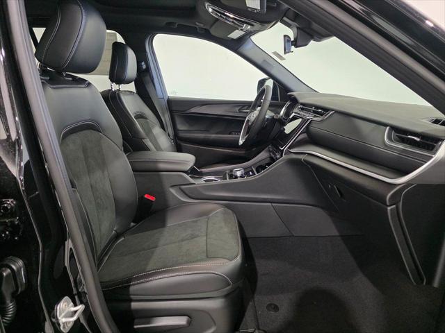 2025 Jeep Grand Cherokee Altitude X 4x4