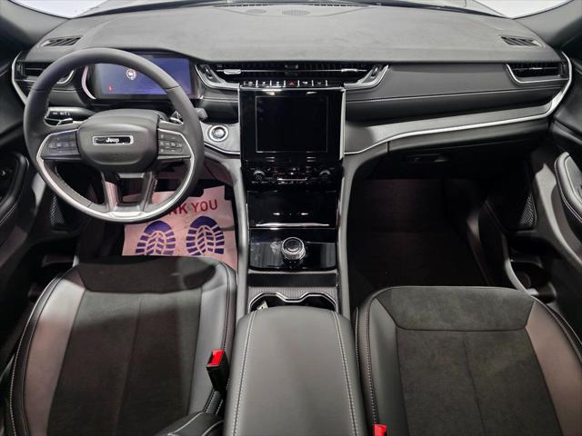 2025 Jeep Grand Cherokee Altitude X 4x4