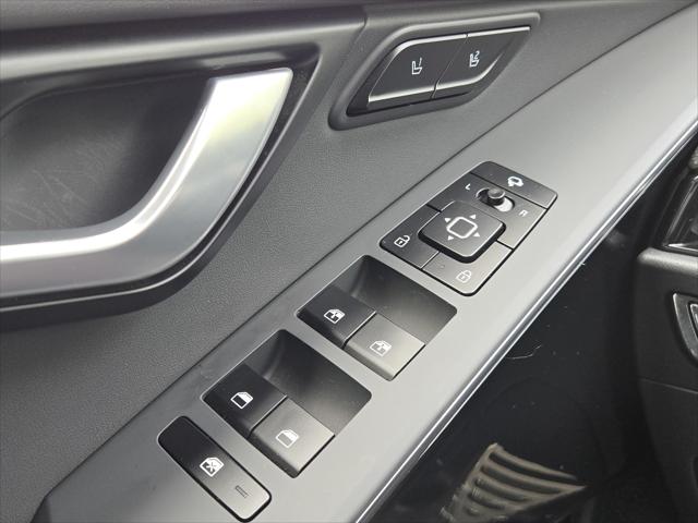 2024 Kia Niro Plug-In Hybrid SX Touring