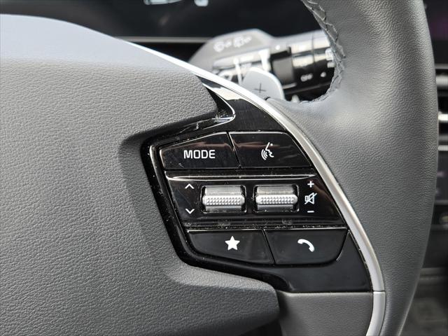2024 Kia Niro Plug-In Hybrid SX Touring