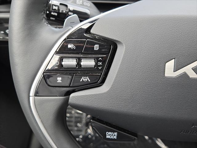 2024 Kia Niro Plug-In Hybrid SX Touring