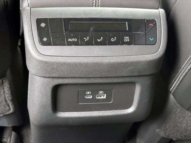 2024 Nissan Pathfinder SL 4WD [15]