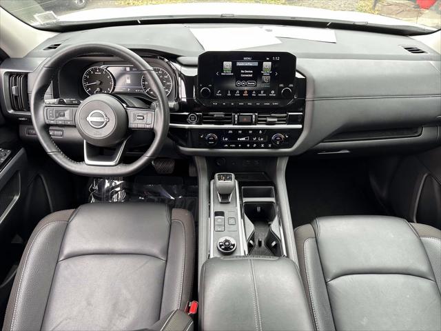 2024 Nissan Pathfinder SL 4WD [16]