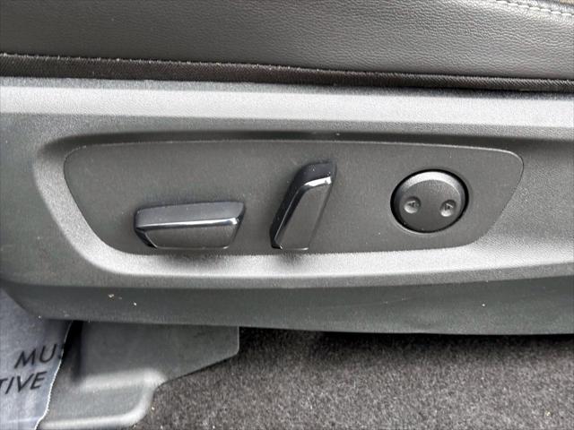 2024 Nissan Pathfinder SL 4WD [19]