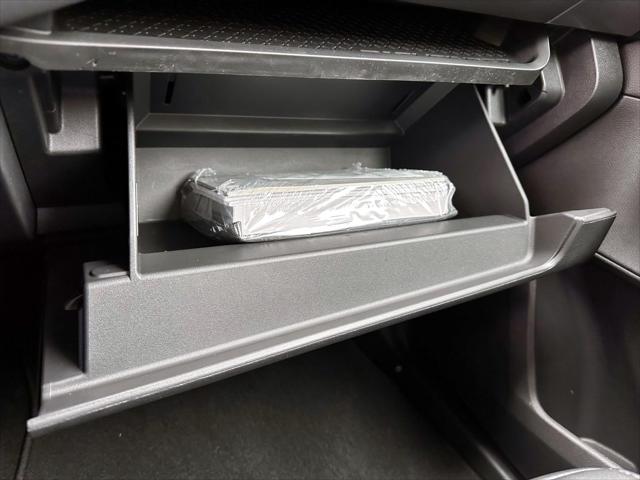 2024 Nissan Pathfinder SL 4WD [29]