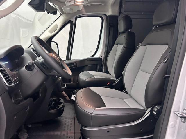 2026 Ram ProMaster Cargo Van SLT