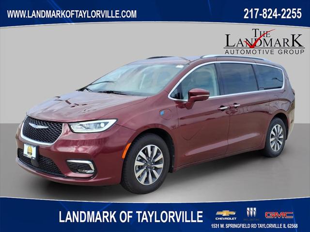 2021 Chrysler Pacifica Hybrid Touring L for sale in Springfield, IL