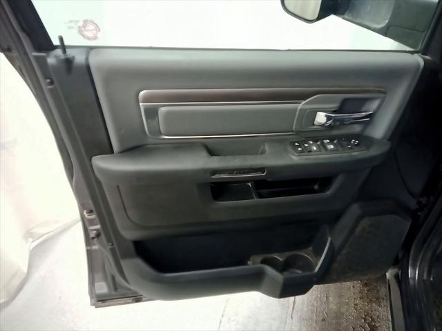 2023 Ram 1500 Classic SLT Crew Cab 4x4 5'7" Box