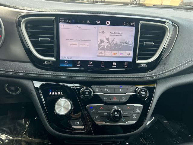 2026 Chrysler Pacifica Select AWD
