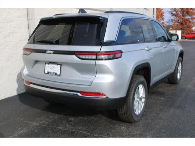 2025 Jeep Grand Cherokee GRAND CHEROKEE LAREDO X 4X4