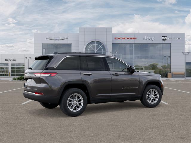 2025 Jeep Grand Cherokee GRAND CHEROKEE LAREDO X 4X4