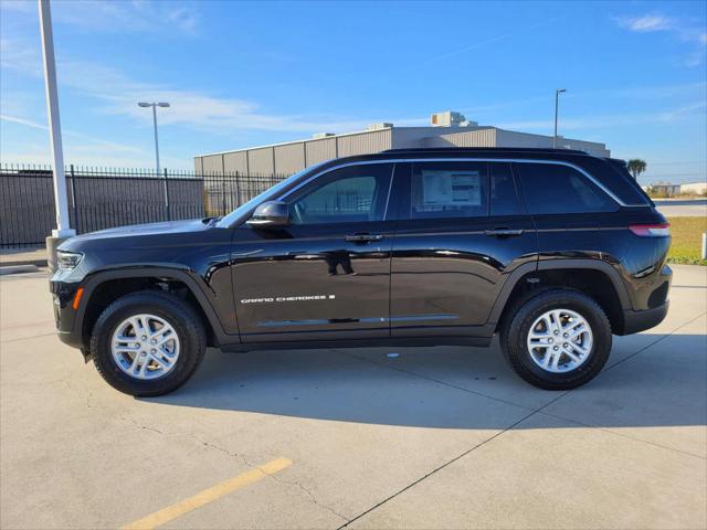 2025 Jeep Grand Cherokee GRAND CHEROKEE LAREDO 4X2