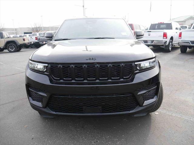 2025 Jeep Grand Cherokee GRAND CHEROKEE ALTITUDE 4X4