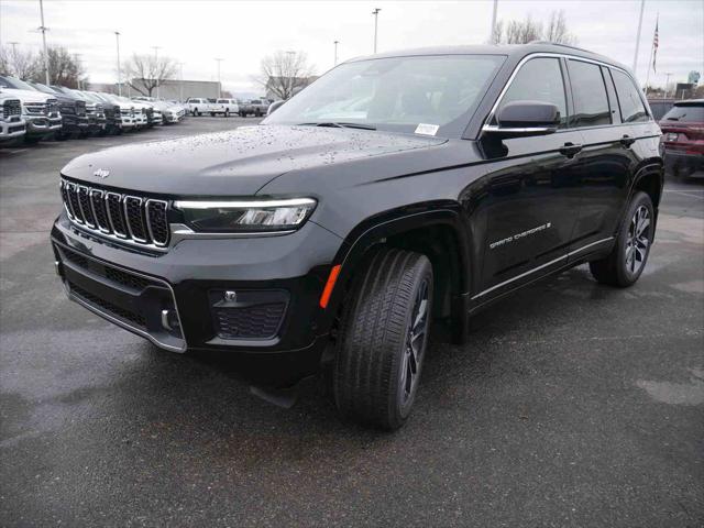 2025 Jeep Grand Cherokee GRAND CHEROKEE OVERLAND 4X4