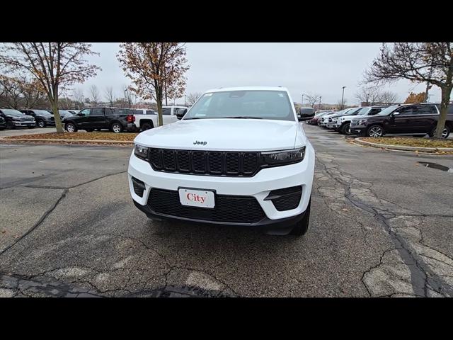 2025 Jeep Grand Cherokee GRAND CHEROKEE ALTITUDE 4X4 2025 Jeep Grand Cherokee GRAND CHEROKEE ALTITUDE 4X4