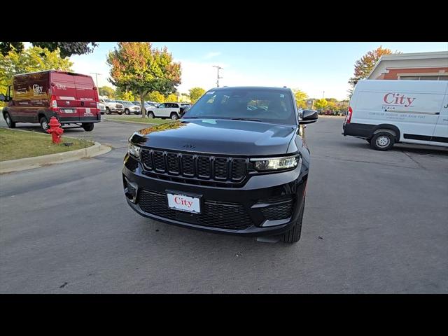 2025 Jeep Grand Cherokee GRAND CHEROKEE ALTITUDE 4X4