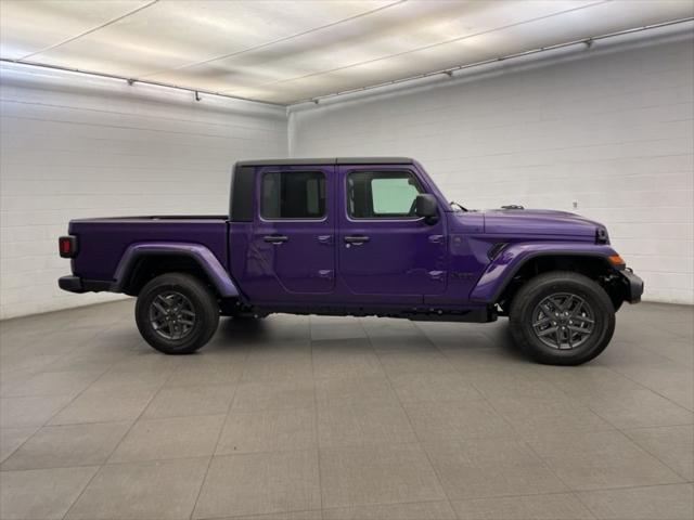 2026 Jeep Gladiator GLADIATOR SPORT S 4X4 2026 Jeep Gladiator GLADIATOR SPORT S 4X4