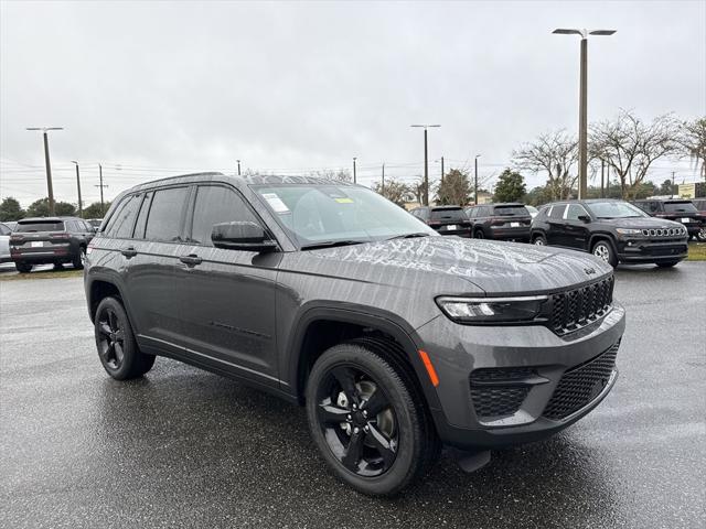 2025 Jeep Grand Cherokee GRAND CHEROKEE ALTITUDE 4X4