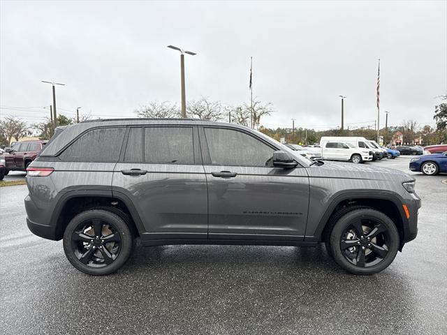 2025 Jeep Grand Cherokee GRAND CHEROKEE ALTITUDE 4X4